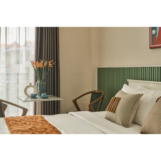 CN5 - VIP with Balcony Room